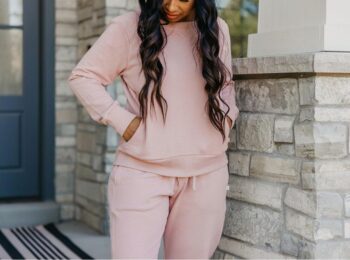 women’s pink sweatshirt long sleeve