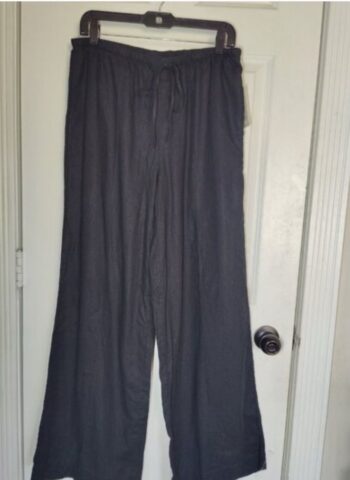 A new day size black Lenin pants