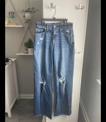 Wide leg ripped jeans